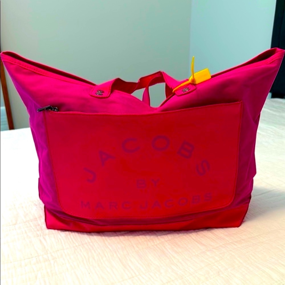 Marc Jacobs Pink Everyday Large Zip-top Tote